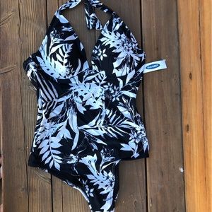 NWT Old Navy floral design one piece swimsuits